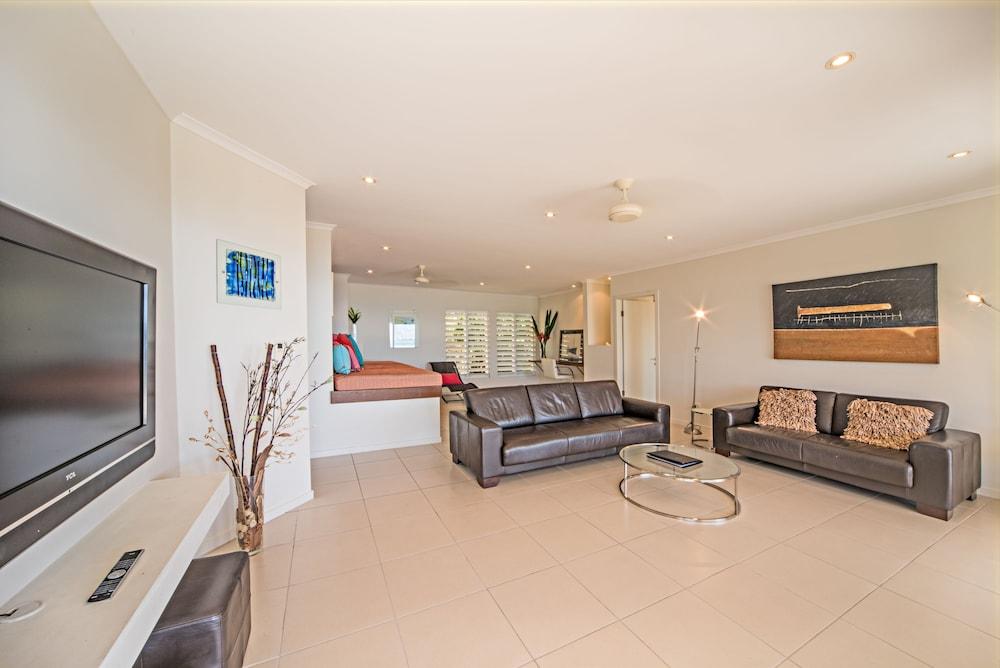 Sea Star Apartments Airlie Beach Bagian luar foto