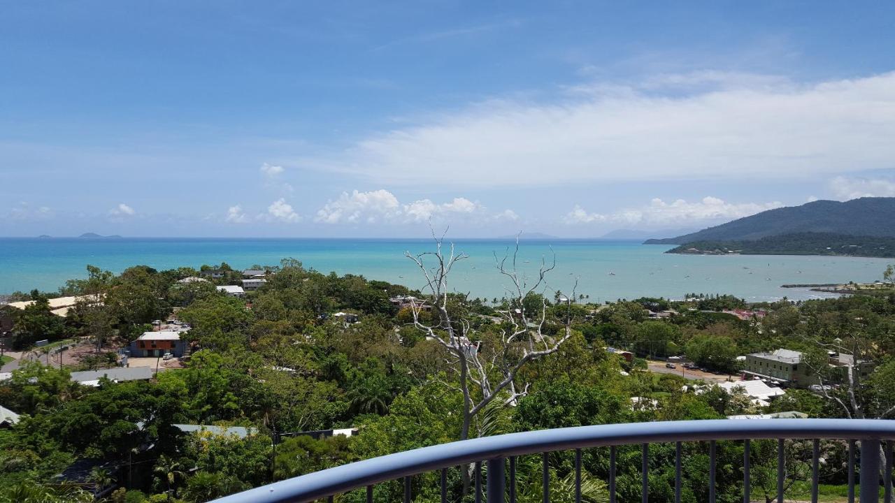 Sea Star Apartments Airlie Beach Bagian luar foto