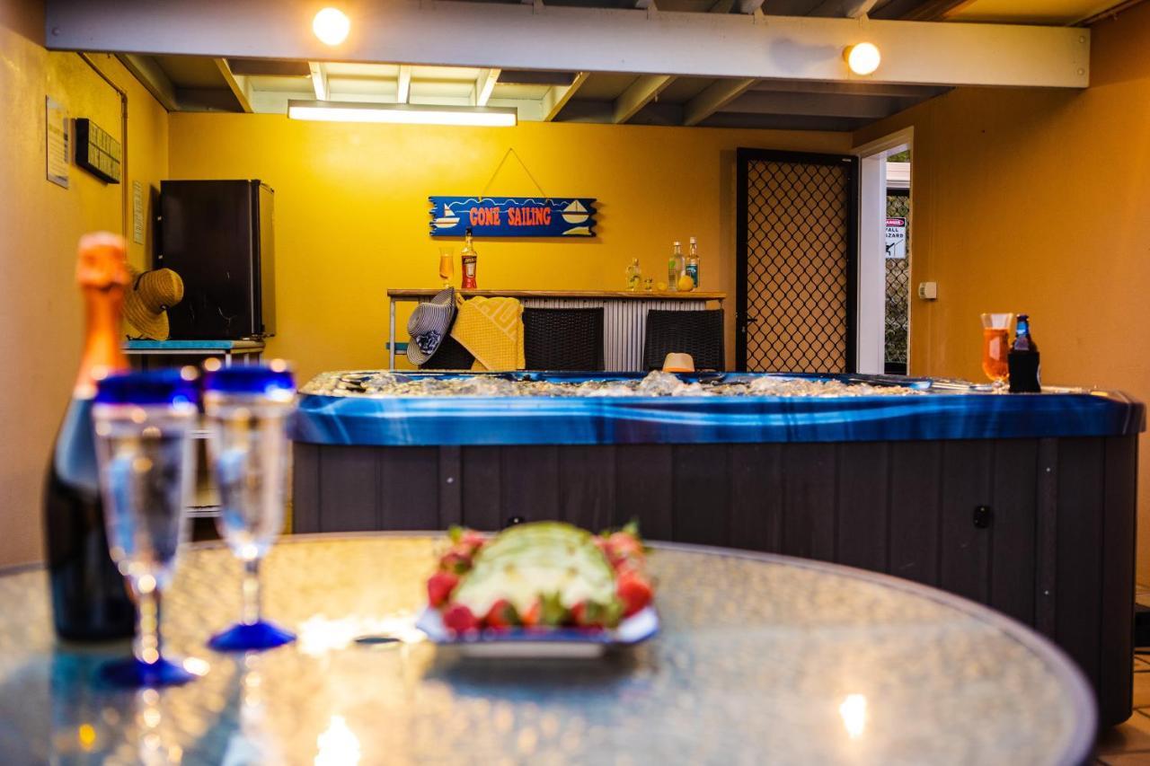 Sea Star Apartments Airlie Beach Bagian luar foto